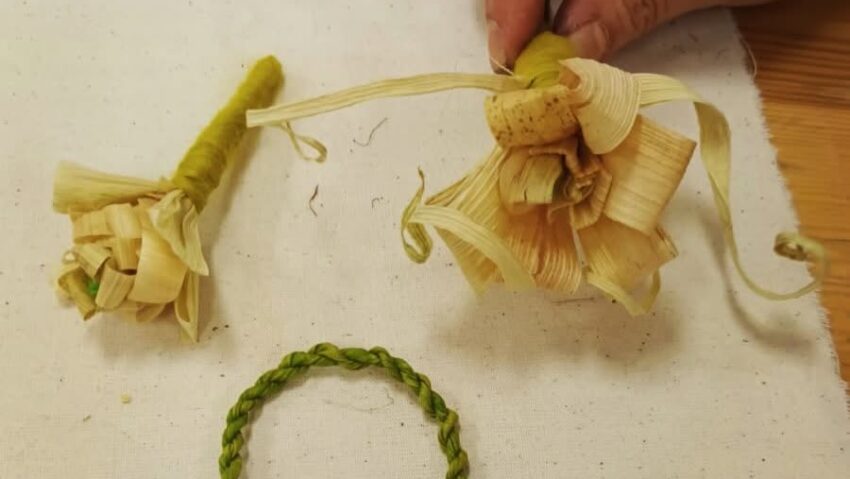 Vacanța la Muzeul Țăranului: Atelier de împletituri din plante uscate pentru copii și părinți